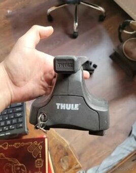 Stresni nosice Thule