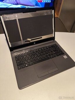 HP 240 G8 na díly - 1
