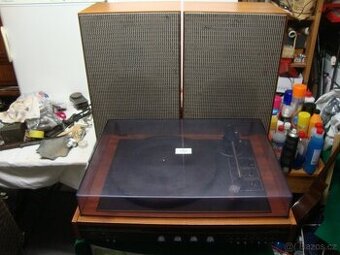 Gramofon Tesla NZC 420 + 2x repro Supraphon RK15 funkční