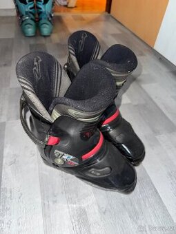 Dětské přeskáče na lyže 23cm