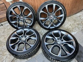 Škoda Octavia RS – originální alu kola X-TREM 19” + letní pn