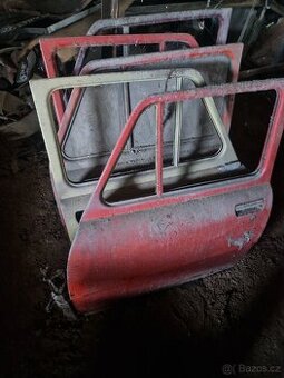 Dveře škoda 100