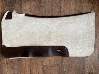 Podsedlová westernová deka