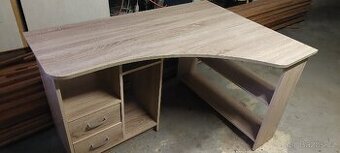 Dětský psací stůl