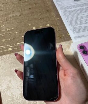 Iphone 16 pink
