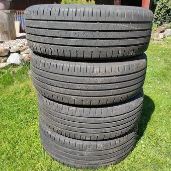 Pneu 215/60 R16