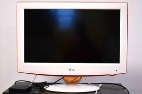 Televize LG 26LU5000 -  26'' Full HD LG LCD TV - SLEVA