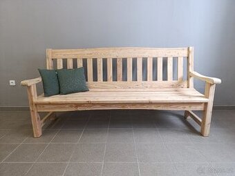 Modřínová zahradní lavičku