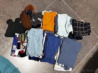 Prodám balíček oblečení 6-9m chlapec
