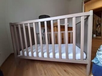 Dětská postýlka