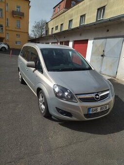 Opel Zafira B 1.8 2011 103kw plyn