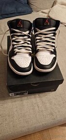 NIKE Jordan