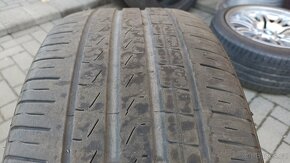 235 40 19 Pirelli cinturáto P kusovka