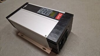 Třífázový frekvenční měnič 400V 5,2kVA Danfoss VLT6000
