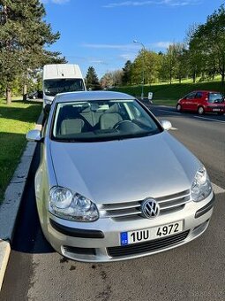 VW Golf 5 Hatchback 1.6 FSI 85kW - automatická převodovoka
