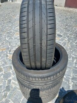235/40/19 letni pneu 235/40 R19