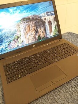 Notebook HP 250 G7 - Hezký stav