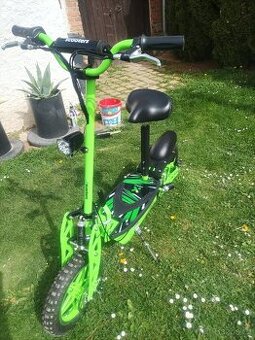 Elektrokoloběžka X SCOOTERS XT 02
