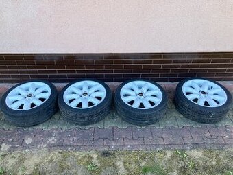 Mini Cooper bílé kola 4x100 R17