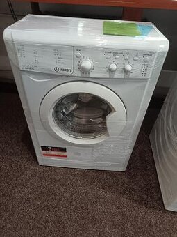 pračka Indesit