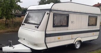 Karavan Hobby 450 na pevné stání