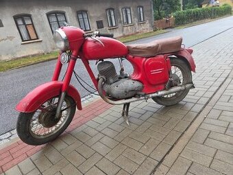 Jawa 250/353 kývačka