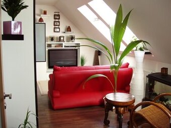 Moderní byt 3+kk 72 m² s balkonem a park.stáním, Mukařov