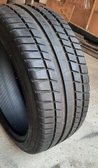 Pneu 215/45 r16 - 1