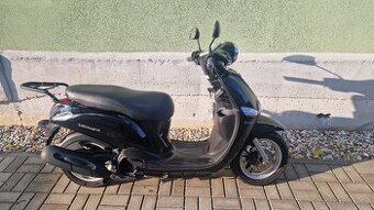 Skutr yamaha delight