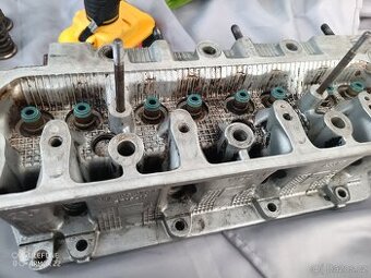 Hlava válců 1.4 MPI 50kw 44kw škoda Fabia 1
