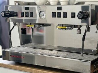 Kávovar La Marzocco Linea S 2AV