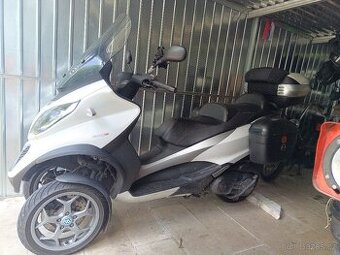 Piaggio MP3 500