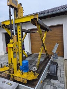 Nůžkový hydraulicky zvedák 2T