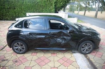 Peugeot e208 Electric - havarovaný - plně pojízdný