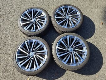 Originální zimní sada kol Škoda Superb VERITATE R19, TPMS