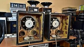 ELECTRO VOICE EVM 15B - basové reproboxy