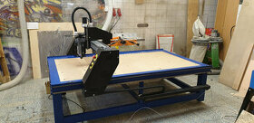 CNC Frezka 1100x2100mm s možností vákuového držení