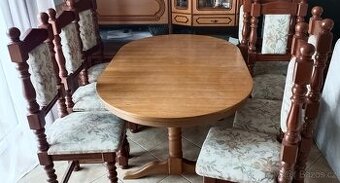 Rozkládací jidelní stůl a židle