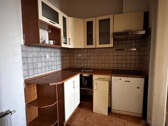 Kuchynska linka se spotrebici - starsi