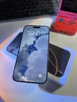 iPhone 16 Pro Max 256GB, přírodní titan