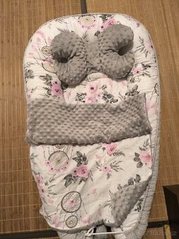 Hnízdečko s polštářky a dekou ručně šité