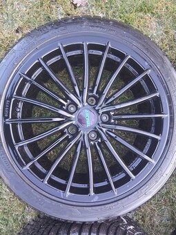 Zánovní alu disky s zimním obutím