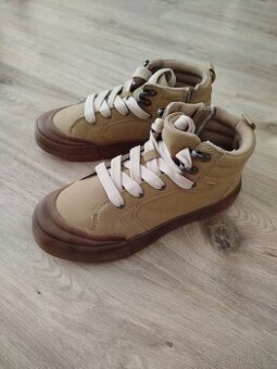 Chlapecké kotníkové boty vel. 37