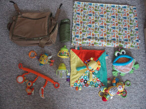 Prodám 10ks věcí pro mimi =150Kč na foto