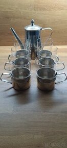 Skleničky s podšálky