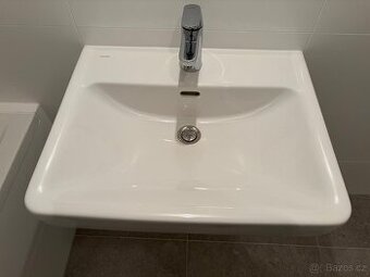 Nové umyvadlo Laufen 60 cm – nepoužité