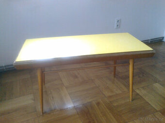 Vintage konferenční stolek