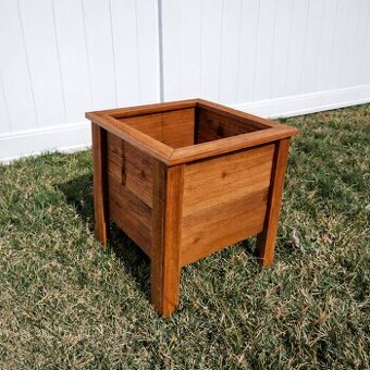 🪵 Dřevěné vyvýšené záhony – masiv 24 mm, lazurované