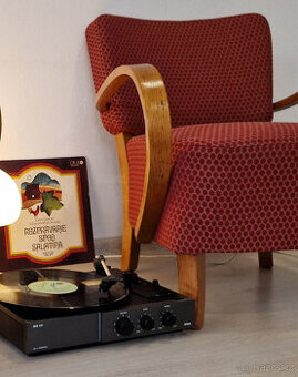 Retro kreslá dizajnéra Ing. Arch. Jindřicha Halabala H 237