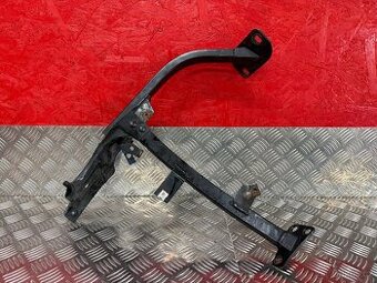 LEVÝ DRŽÁK BLATNÍKU AUDI A8 4H D4 4H0821233 4H0821135F